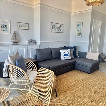 A View Of The Bay- Panoramic Sea Views- Sleeps 4 Lägenhet Westgate-on-Sea Exteriör bild