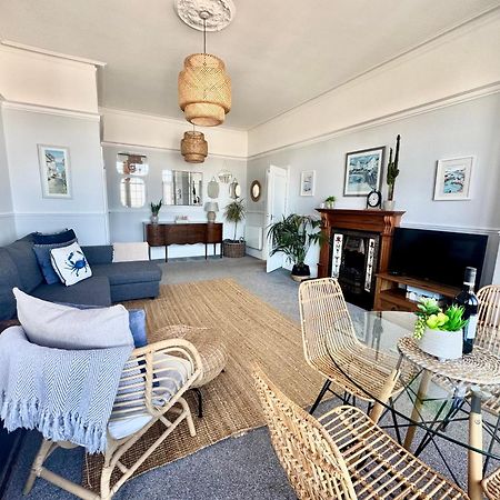 A View Of The Bay- Panoramic Sea Views- Sleeps 4 Lägenhet Westgate-on-Sea Exteriör bild