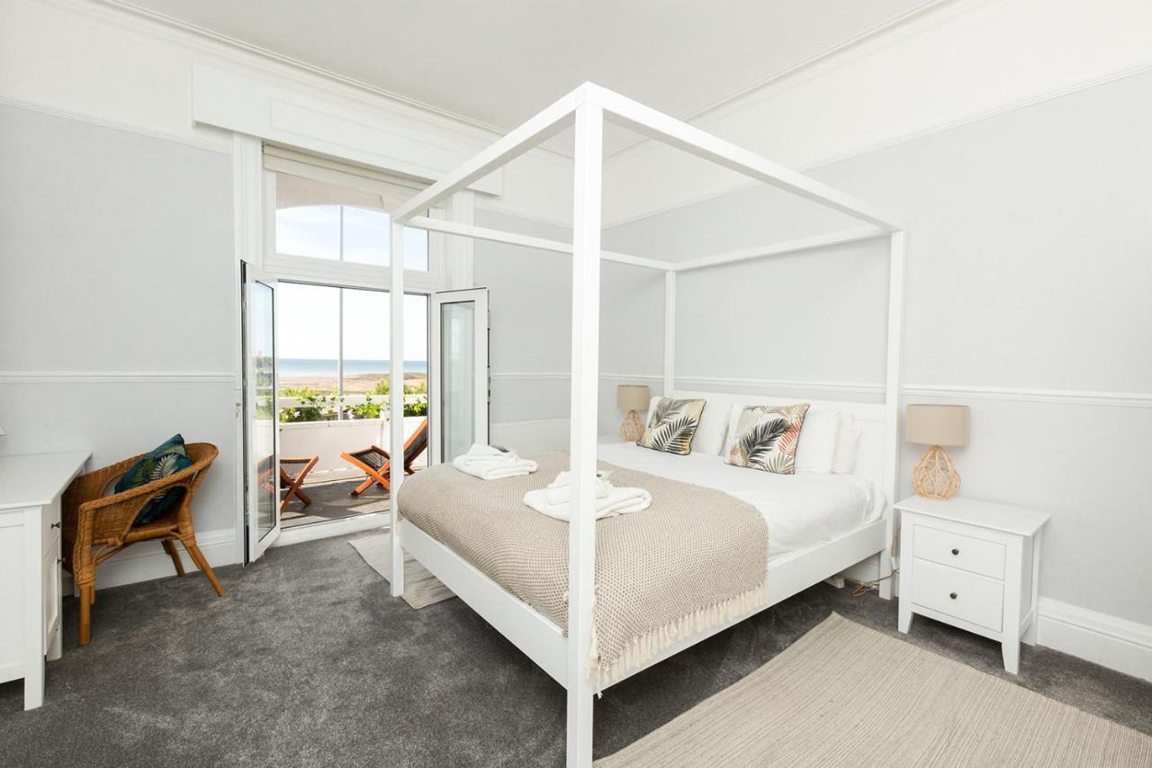 A View Of The Bay- Panoramic Sea Views- Sleeps 4 Lägenhet Westgate-on-Sea Exteriör bild