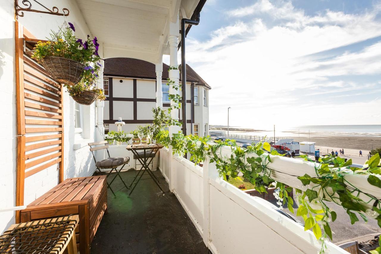A View Of The Bay- Panoramic Sea Views- Sleeps 4 Lägenhet Westgate-on-Sea Exteriör bild